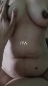 肥熟老婆上位扭