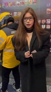 你见过好么骚的女人么  太么骚了  有完整版