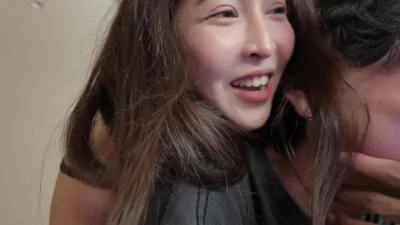 鸡巴大的话女友都那么粘人！变着法想要你插她